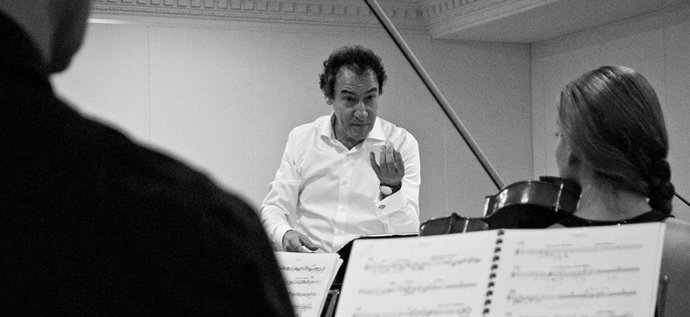 El profesor y compositor Fabián Panissello