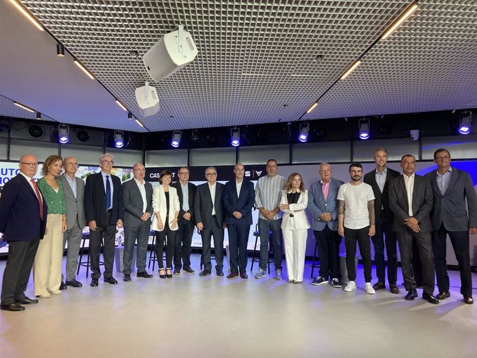 Los participantes en la presentación del informe AutoMobility Trends