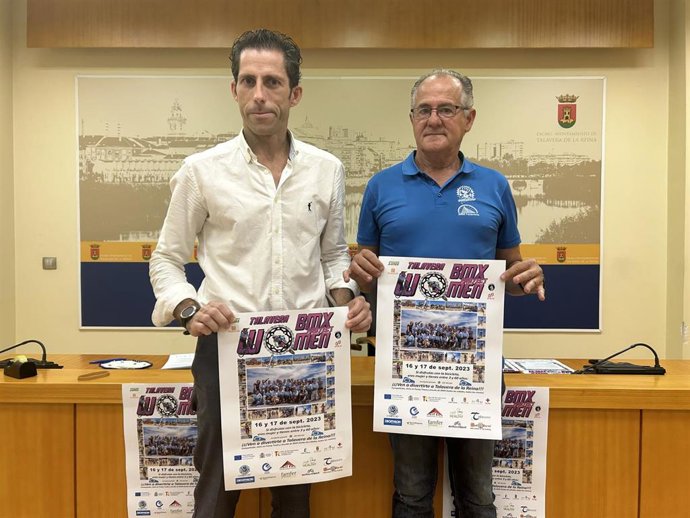 El concejal de Deportes Talavera de la Reina, Antonio Núñez, y el general manager del Club BMX Talavera, Javier Moreno, presentan el Talavera BMX Women.