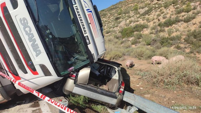 El accidente ha ocurrido en la carretera N-211.