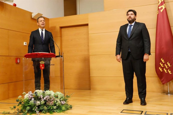 El jefe del Ejecutivo regional, Fernando López Miras, preside el acto de toma de posesión de los miembros del Consejo de Gobierno de la Región de Murcia. En la imagen, el consejero de Presidencia, Portavocía y Acción Exterior, Marcos Ortuño