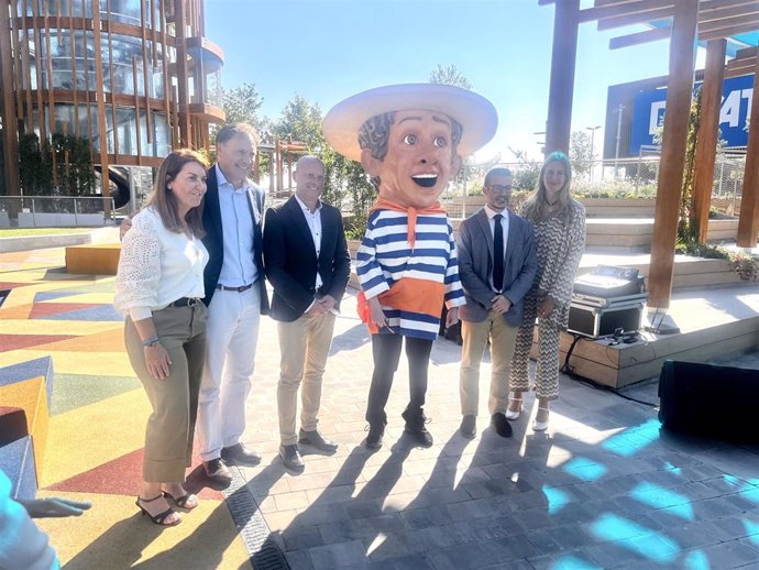 Inauguración de la nueva zona exterior en Puerto Venecia, 'El Mirador'.