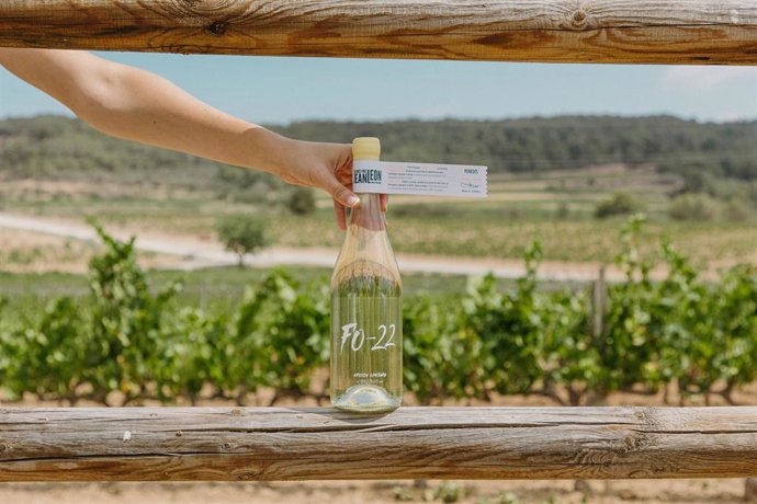Botella del vino experimental FO-22