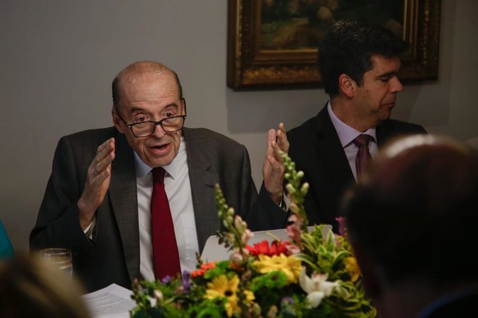 Bogotá, 21 de Julio de 2022. Desayuno con Álvaro Leyva y los embajadores de Latinoamérica en la residencia de la embajada de Chile. (Colprensa - Mariano Vimos)