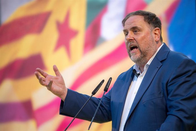 Archivo - El presidente de ERC Oriol Junqueras, durante un mitin para las elecciones del 23J en la plaza Comercial, a 17 de julio de 223, en Barcelona, Catalunya (España). ERC ha organizado un mitin de cara a las elecciones generales que se celebran el 