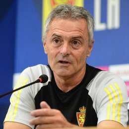 El entrenador del Real Zaragoza, Fran Escribá.