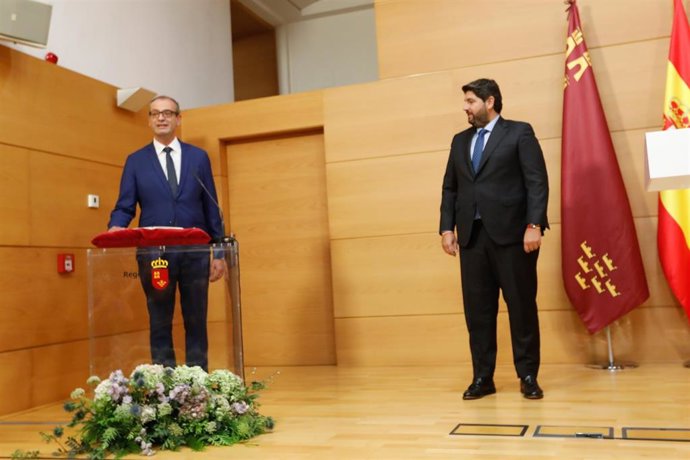 14-09-23 El Jefe Del Ejecutivo Regional, Fernando López Miras, Preside El Acto De Toma De Posesión De Los Miembros Del Consejo De Gobierno De La Región De Murcia. En La Imagen, Víctor Marín Navarro