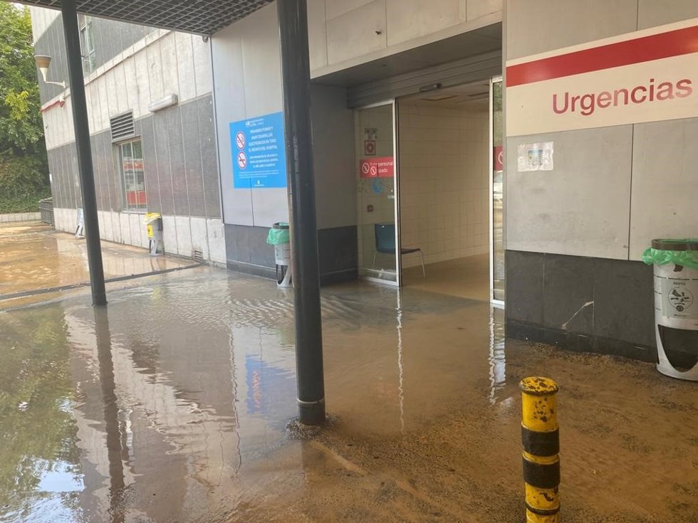 Urgencias de La Paz anegadas