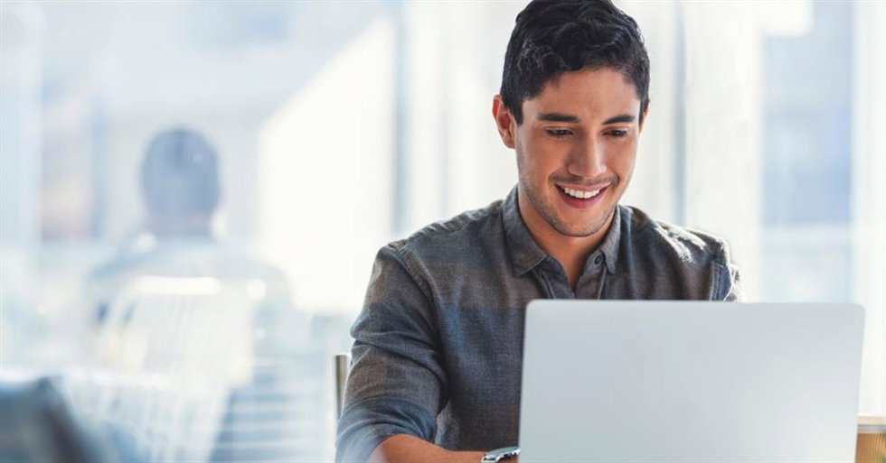 30 Becas De UNIR-OIJ Permitirán A Jóvenes Americanos Acceder A Más De 100 Maestrías Oficiales Europeas Online
