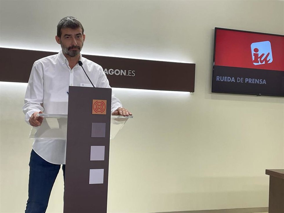 El portavoz de IU Aragón, Álvaro Sanz.