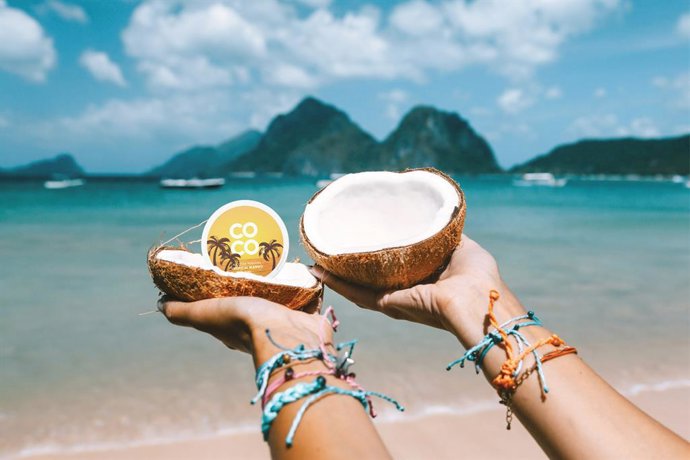 From Nature's Bounty to Your Fingertips: Coco Nicotine Pouches Harness the Power of Coconut Coir balanced with All Natural Flavouring.