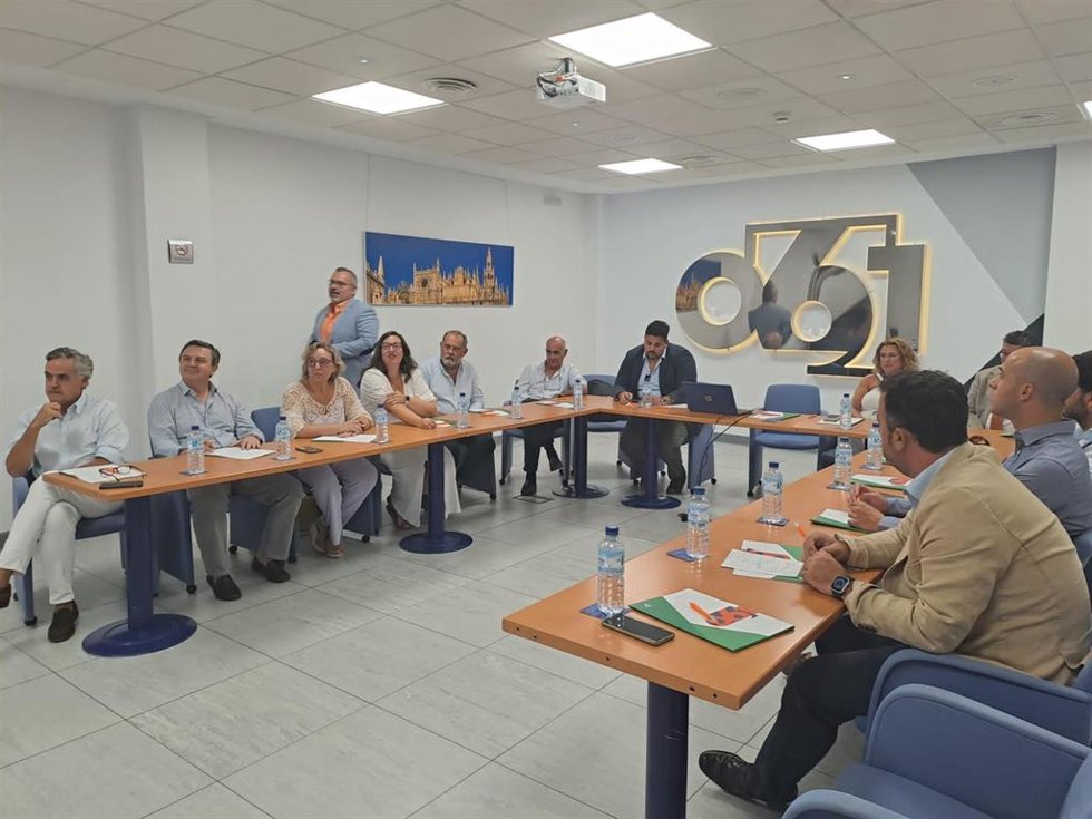 Visita del alumnado de Alta Dirección del sector Salud de San Telmo al 061.