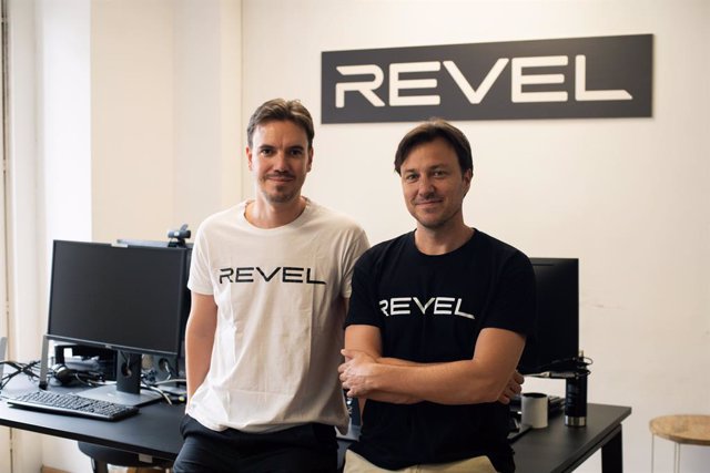 Los fundadores de Revel, Enrique de Mateo y Daniel Marcos.