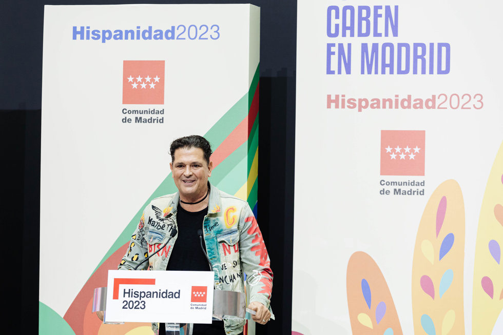 El cantante colombiano Carlos Vives durante la presentación de la programación de Hispanidad 2023, en la Real Casa de Correos, a 15 de septiembre de 2023, en Madrid (España).