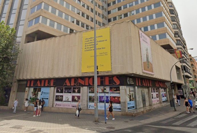 Imagen de la fachada del Teatre Arniches de Alicante.