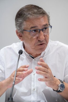 El conseller de Educación, Universidades y Ocupación, José Antonio Rovira