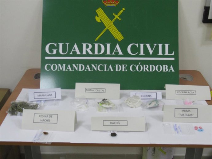 Droga intervenida por la Guardia Civil.
