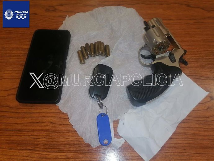 Imagen del revólver incautado