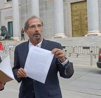 Ex director de 'El Socialista' acusa al PSOE de querer limitar la libertad de expresión echando a Nicolás Redondo