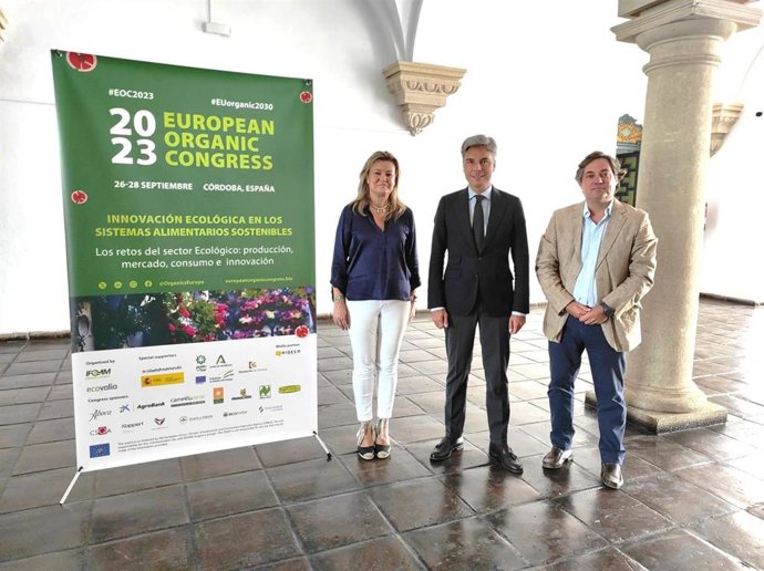El delegado de Infraestructuras, Sostenibilidad y Agricultura de la Diputación de Córdoab, Andrés Lorite, en la presentación del XVII Congreso Europeo de Agricultura Ecológica.