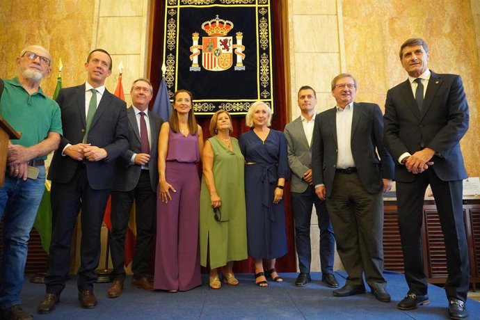 Homenaje póstumo a Hermelindo Castro celebrado en la sede del Gobierno en Almería