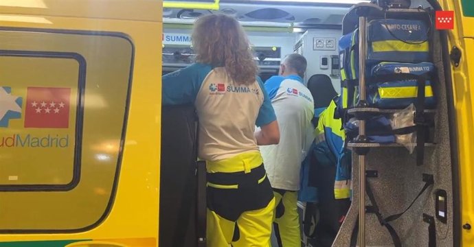 Archivo - Personal de SUMMA 112 