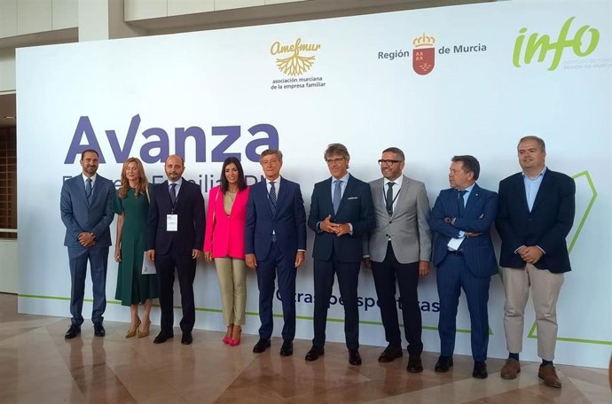 Tercera edición del Foro Avanza Empresa Familiar, organizado por la Asociación Murciana de la Empresa Familiar y el INFO, que ha reunido a más de 300 empresarios y directivos de toda España