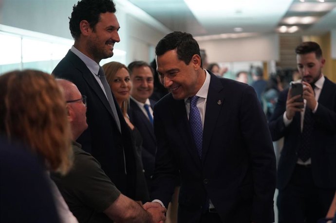 El presidente de la Junta de Andalucía, Juanma Moreno, en la Diputación de Granada.