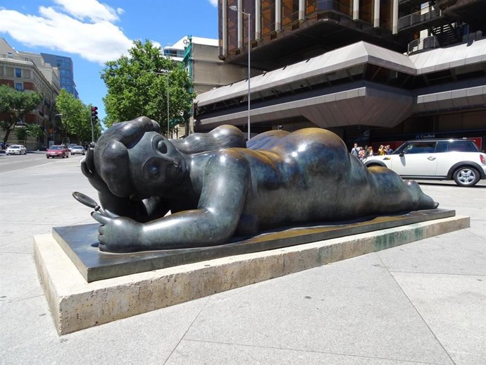 Escultura de Fernando Botero en la plaza Colón de Madrid.