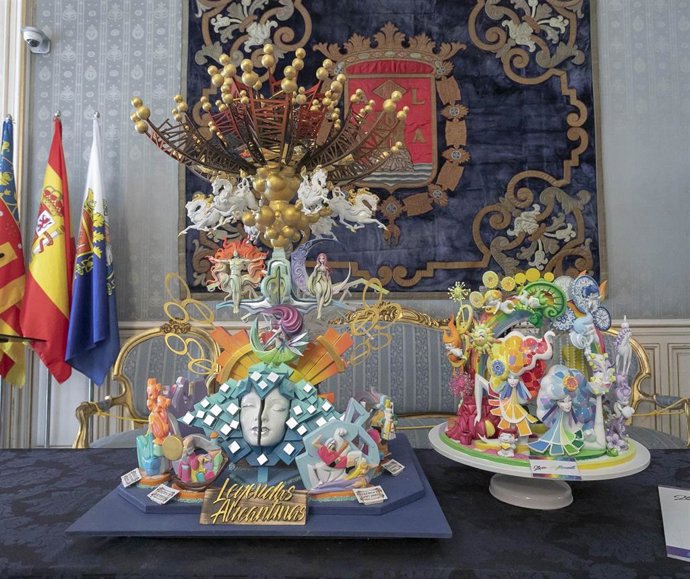 Imagen de las maquetas de 'Leyendas alicantinas, de Pedro Espadero, y Llum dAlacant, de Sergio Gómez, que serán las Hogueras Oficiales 2024.