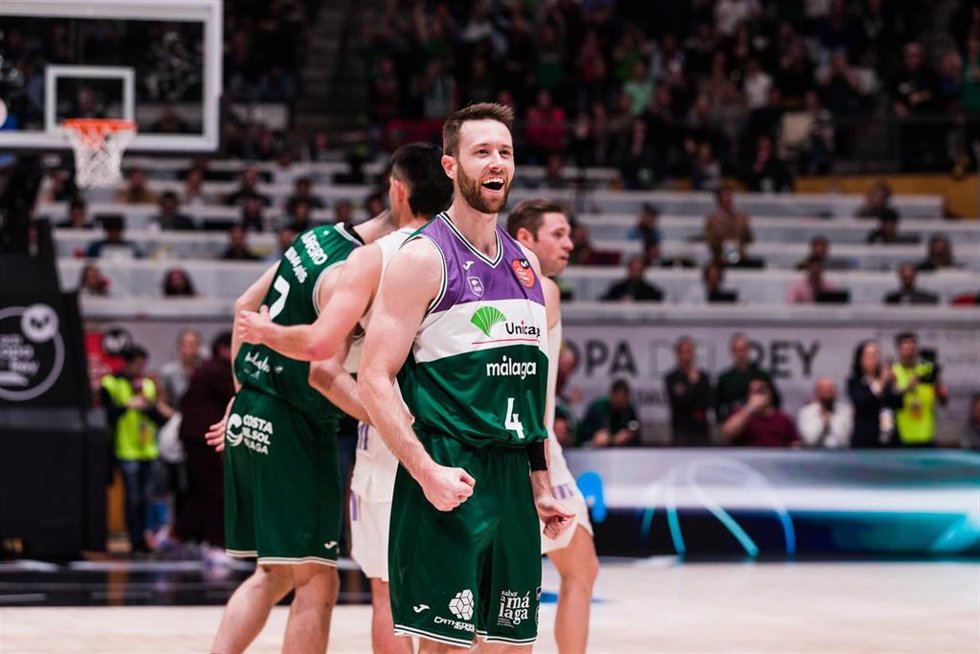 Archivo - Tyler Kalinoski celebra una victoria con el Unicaja