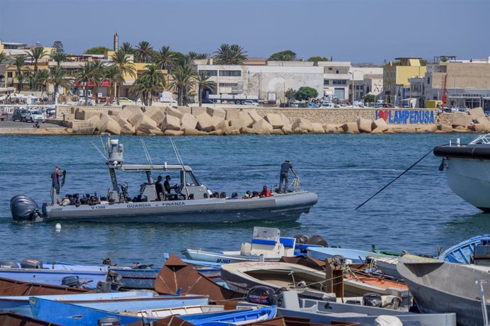 Desembarco de migrantes en la isla de Lampedusa 