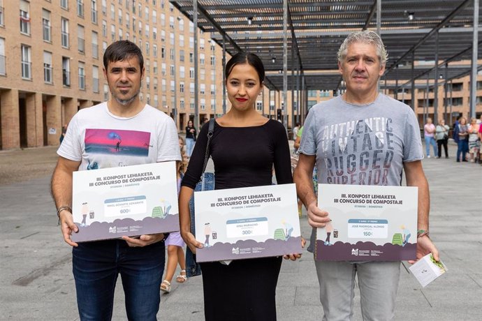 Ganadores del tercer concurso de compostaje doméstico de la Mancomunidad de la Comarca de Pamplona.