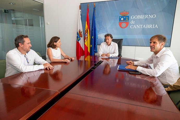 Reunión consejero de Pesca con CONSESA