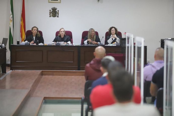 Archivo - Detalle de la sala de la Audiencia Provincial de Cádiz durante un juicio en 2022