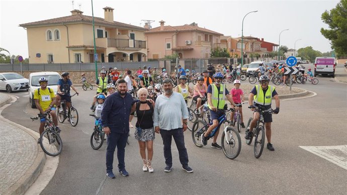 La Ruta Ciclista Familiar de Marratxí por la Semana de la Movilidad reúne a 70 familias