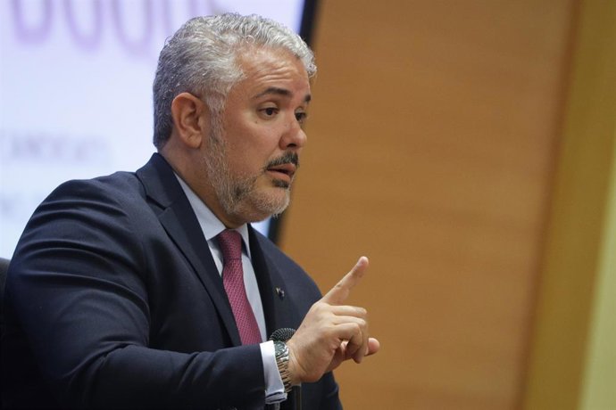 Archivo - Colombia.- Álvaro Uribe Y Otros Políticos Rechazan Ataque Verbal Al Expresidente Iván Duque