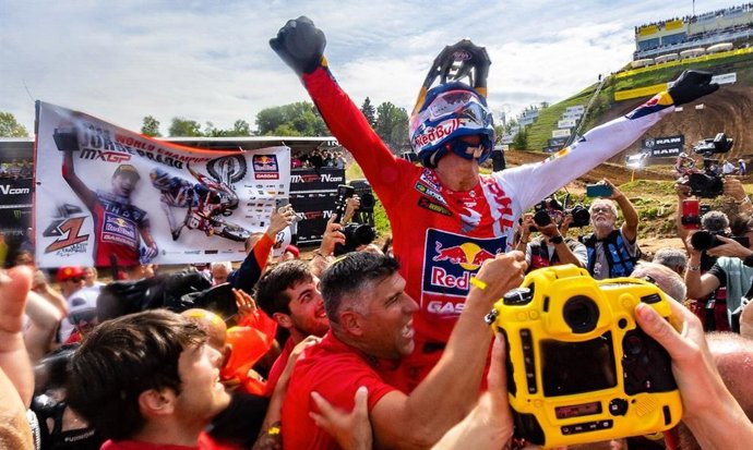 Jorge Prado se proclama campeón del mundo de MXGP, categoría reina del motocross