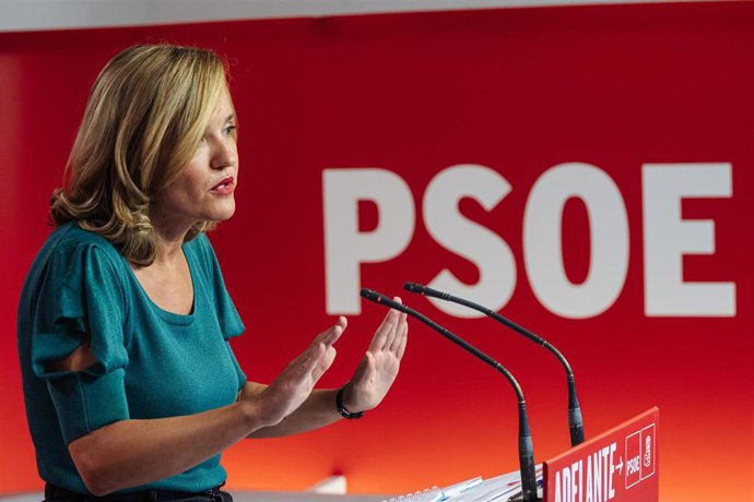 La portavoz de la CEF y ministra de Educación y FP, Pilar Alegría, ofrece una rueda de prensa tras la reunión de la Comisión Ejecutiva Federal del PSOE, en la sede de Ferraz, a 30 de agosto de 2023, en Madrid (España).