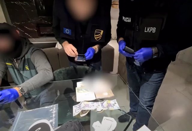 Archivo - Redada de la Europol contra una red criminal europea