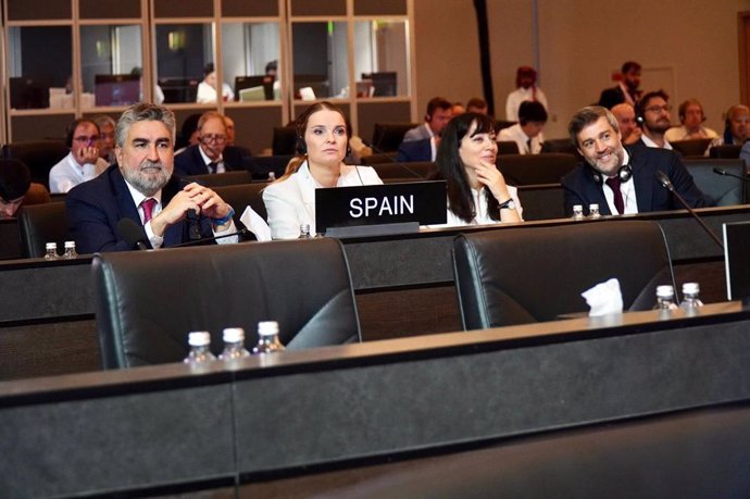 La presidenta del Govern, Marga Prohens, junto al embajador de España en la Unesco, José Manuel Rodríguez.