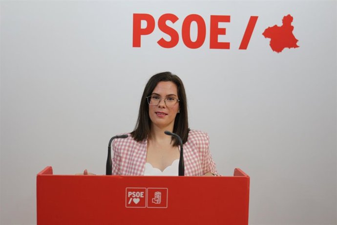 La diputada del Grupo Parlamentario Socialista y secretaria de Servicios Sociales del PSOE de la Región de Murcia, Toñi Abenza