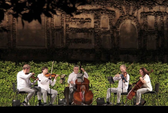 Archivo - Uno de los conciertos celebrados en los Jardines del Alcázar.