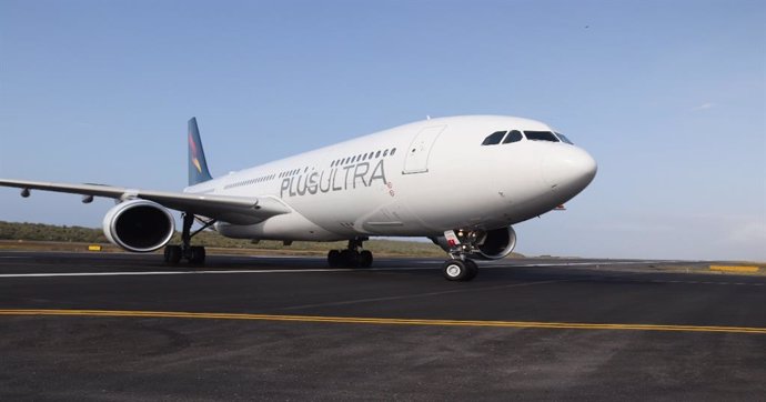 Archivo - Nuevo Airbus 330-200 de Plus Ultra.