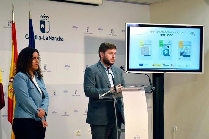 El consejero de Fomento, Nacho Hernando, en rueda de prensa