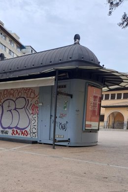 Kiosco de la plaza del Olivar, objeto de las pintadas.
