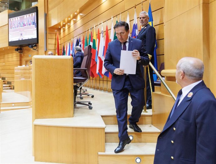 El ministro de Asuntos Exteriores, Unión Europea y Cooperación en funciones, José Manuel Albares, tras intervenir durante la reunión de presidentes de la COSAC en el Senado, a 18 de septiembre de 2023, en Madrid (España). Los presidentes de la Conferenc