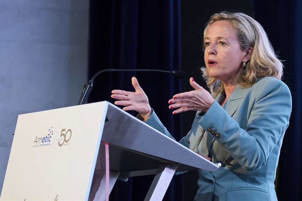 La vicepresidenta primera y ministra de Asuntos Económicosen funciones, Nadia Calviño, interviene durante la clausura del 37 Encuentro de la Economía Digital y las Telecomunicaciones, a 1 de septiembre de 2023, en Santander, Cantabria (España).