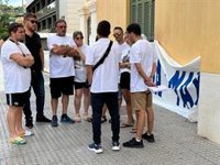 Familiares de paddle surfistas desaparecidos: "Aunque para muchos veinte días ya sean muchos, para nosotros no es nada"