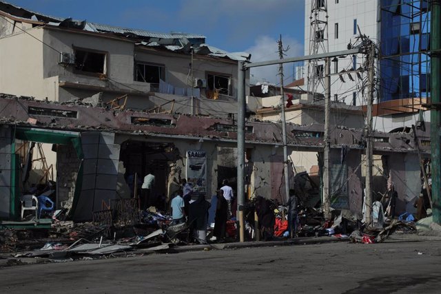 Archivo - Atentado con coche bomba en Mogadiscio, Somalia